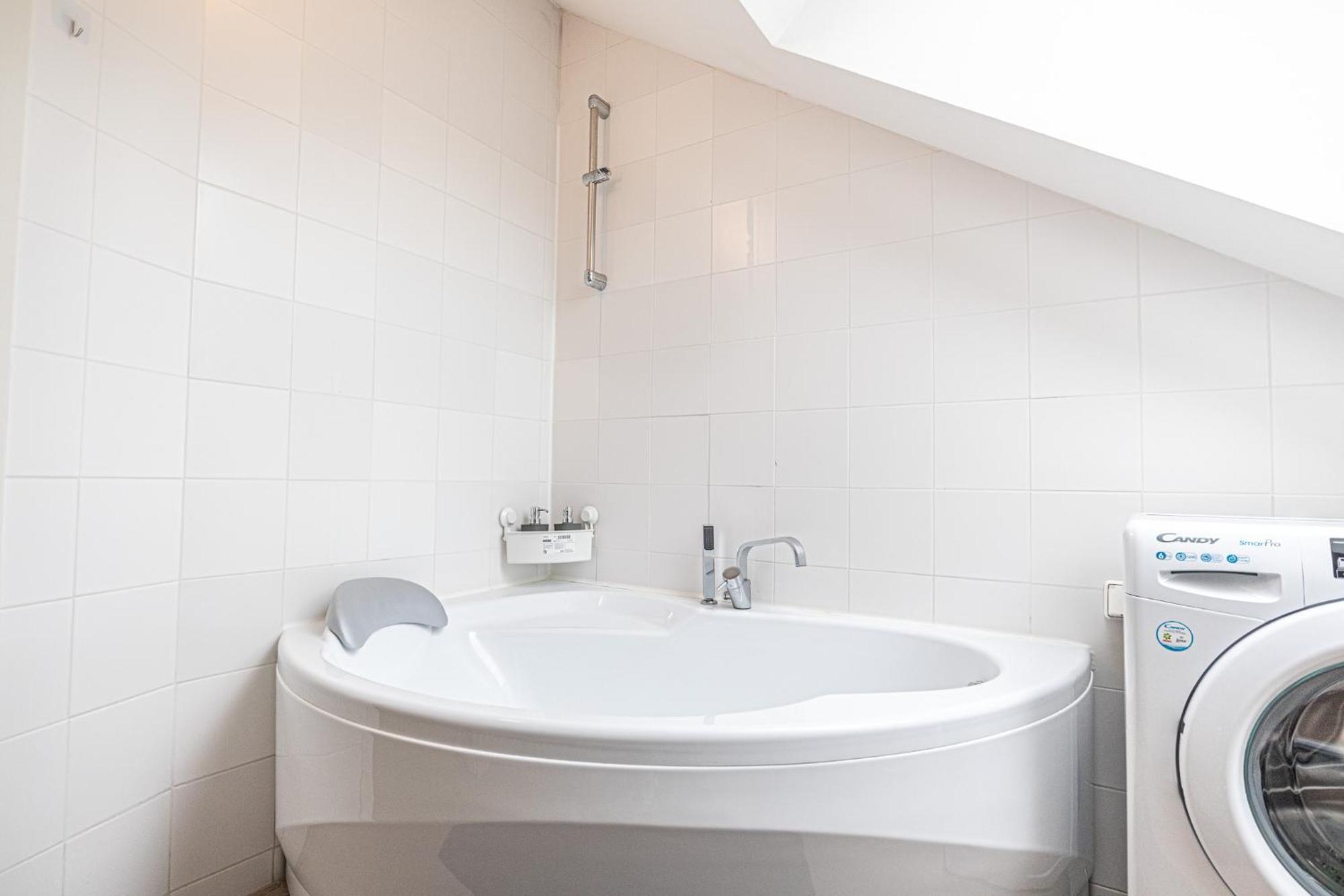 Airy Attic Apt.: Stylish Studio At Penzing Area Vídeň Exteriér fotografie